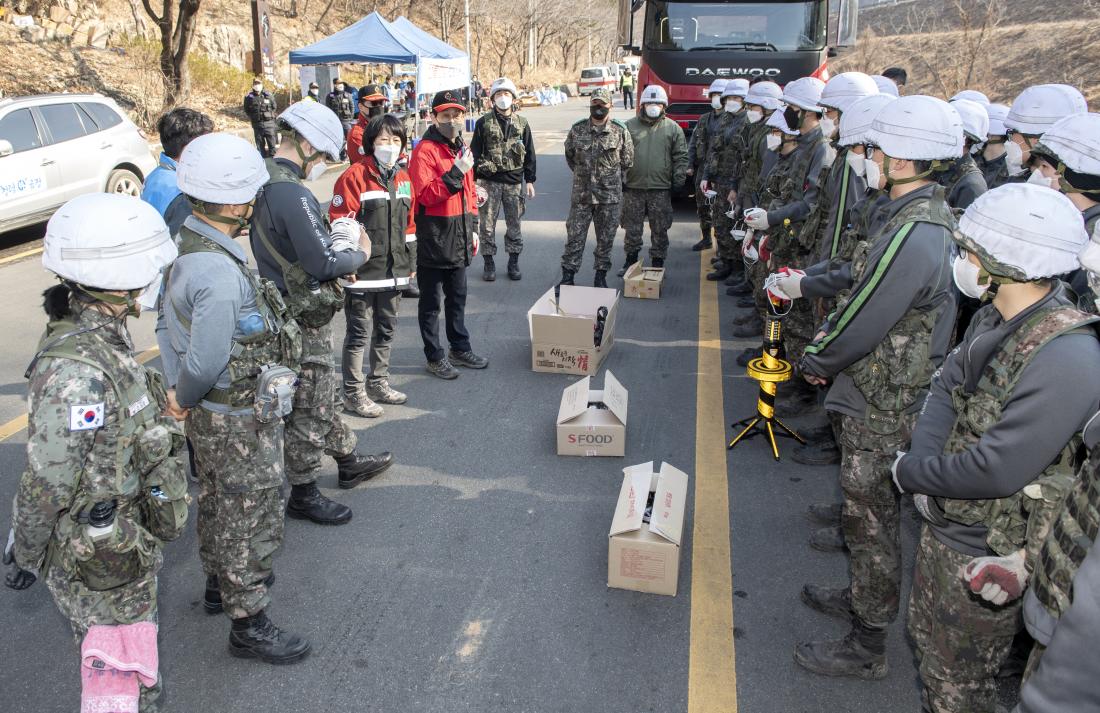 20220308_아홉산 산불 진압_16.jpg