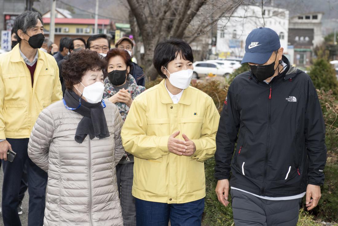 2020314_오륜동 진입도로 확장공사 주민설명회_16.jpg
