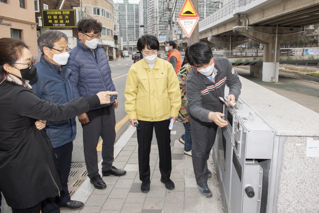 20220317_주민과의 대화 건의사항 현장 방문-장전1동_11.jpg