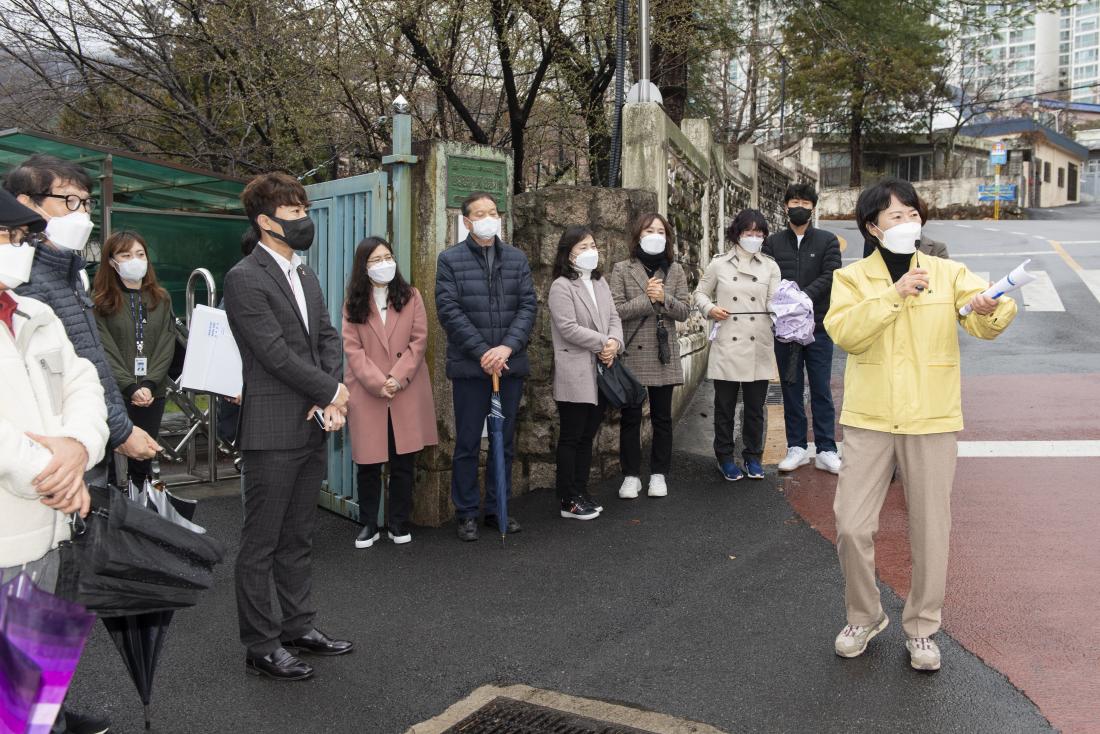 20220318_주민과의 대화 건의사항 현장 방문(청룡노포동)_6.jpg
