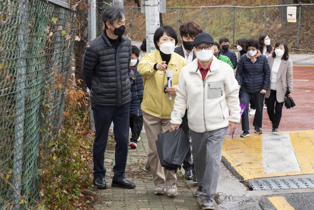 20220318_주민과의 대화 건의사항 현장 방문(청룡노포동)_9.jpg