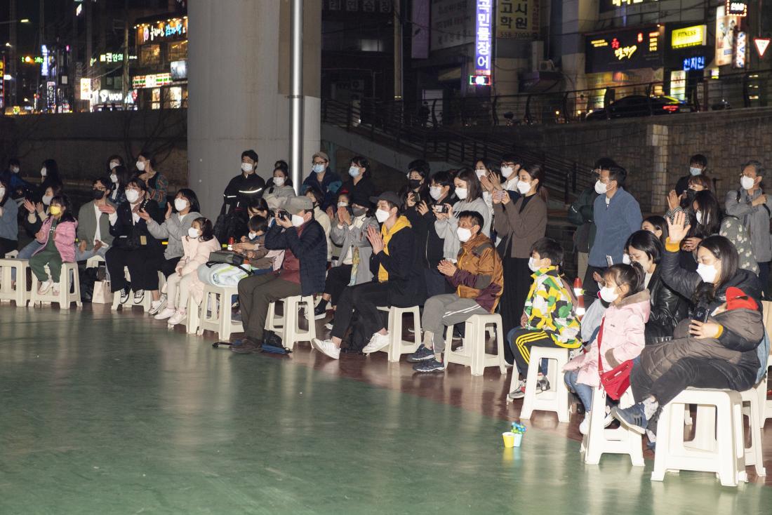 20220325_산책길 버스킹_8.jpg