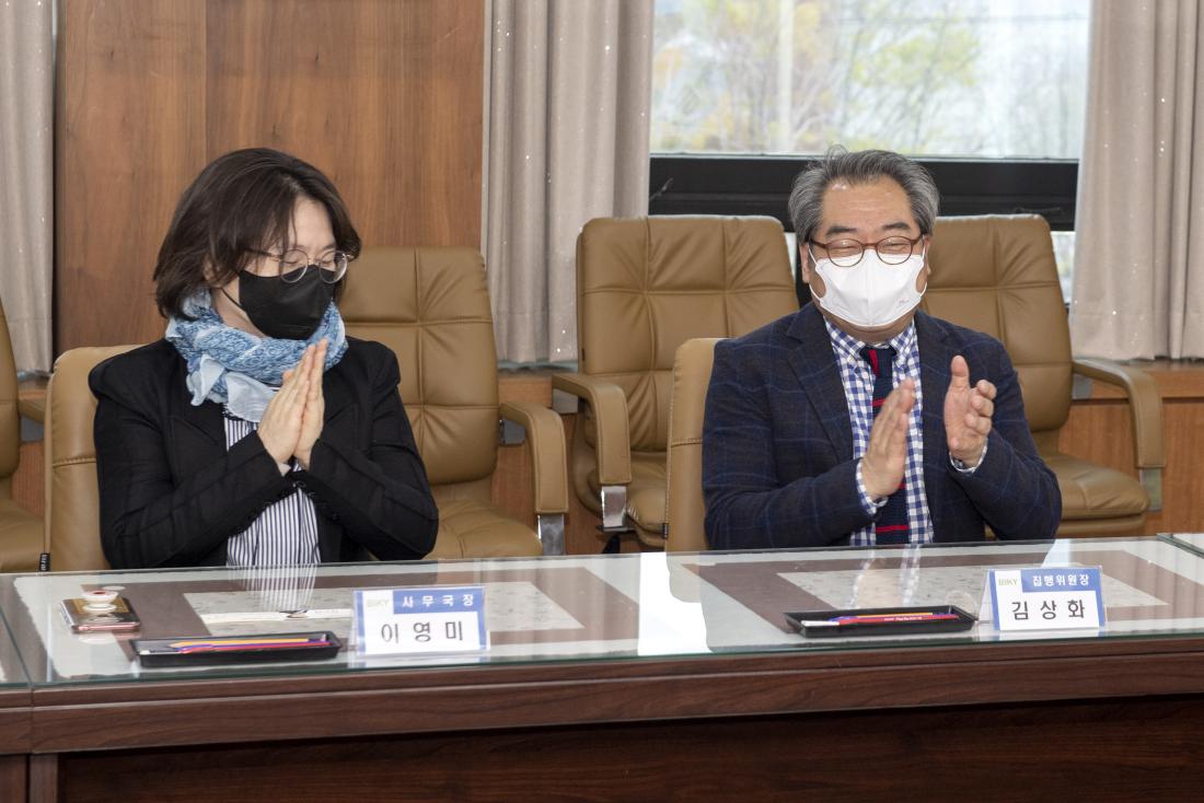 20220405_금정문화재단-부산국제어린이청소년영화제 업무 협약식_9.jpg
