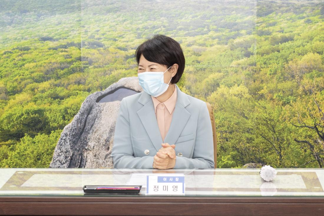 20220405_금정문화재단-부산국제어린이청소년영화제 업무 협약식_7.jpg