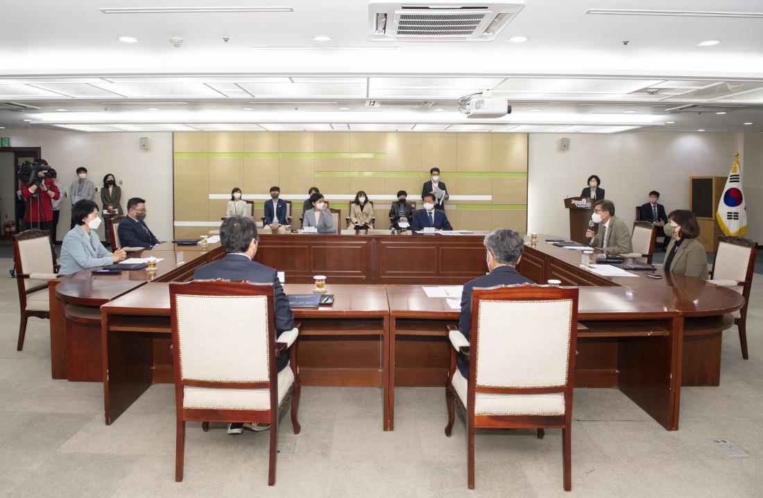 20220414_전주 거치형 전기차 충전소 설치 시범사업 업무협약식_3.jpg