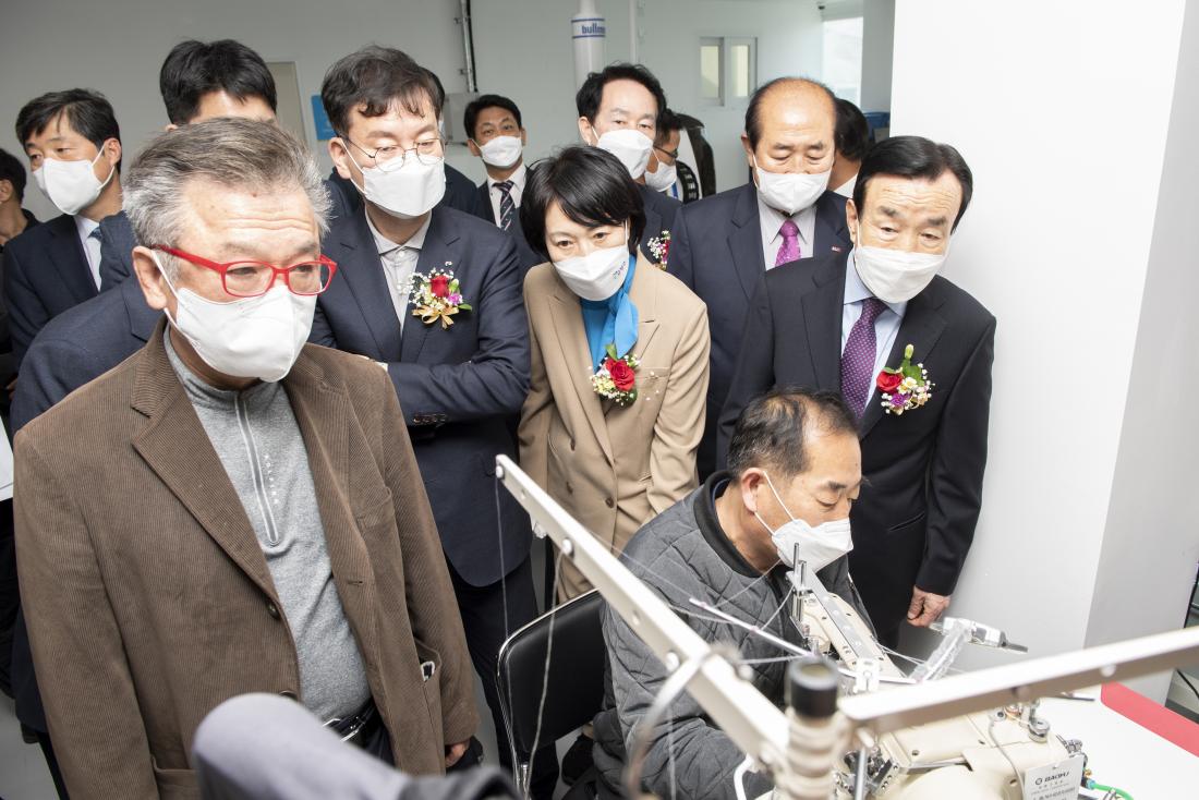 20220422_부산서동의류제조지원센터 개관식_9.jpg