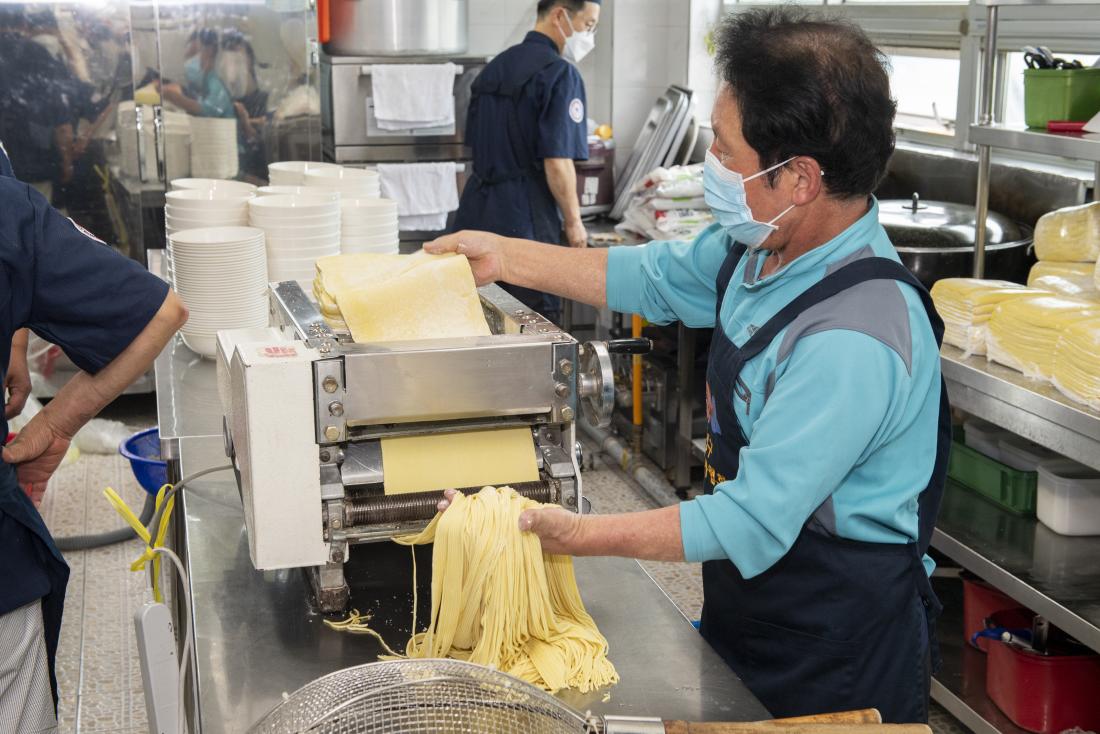 20220621_금정구 중식봉사협회, 이웃사랑무료 급식 나눔_8.jpg