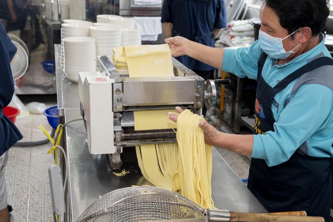 20220621_금정구 중식봉사협회, 이웃사랑무료 급식 나눔_7.jpg