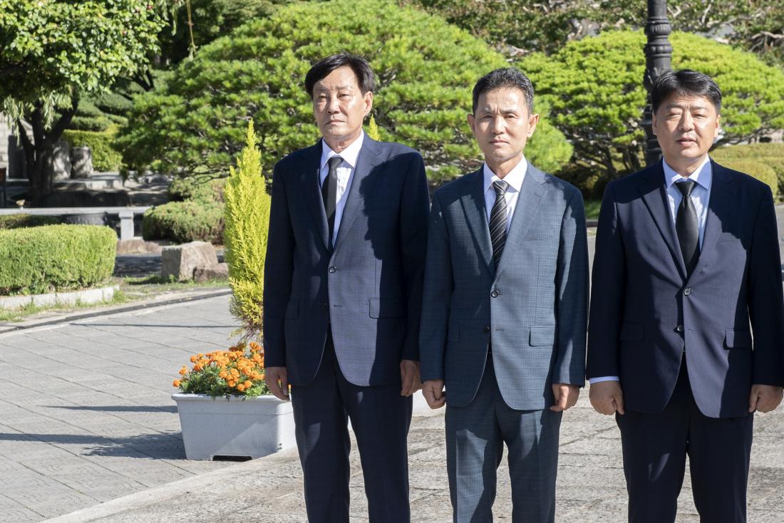 20220701_민선8기 김재윤 금정구청장 충렬사 참배_17.jpg