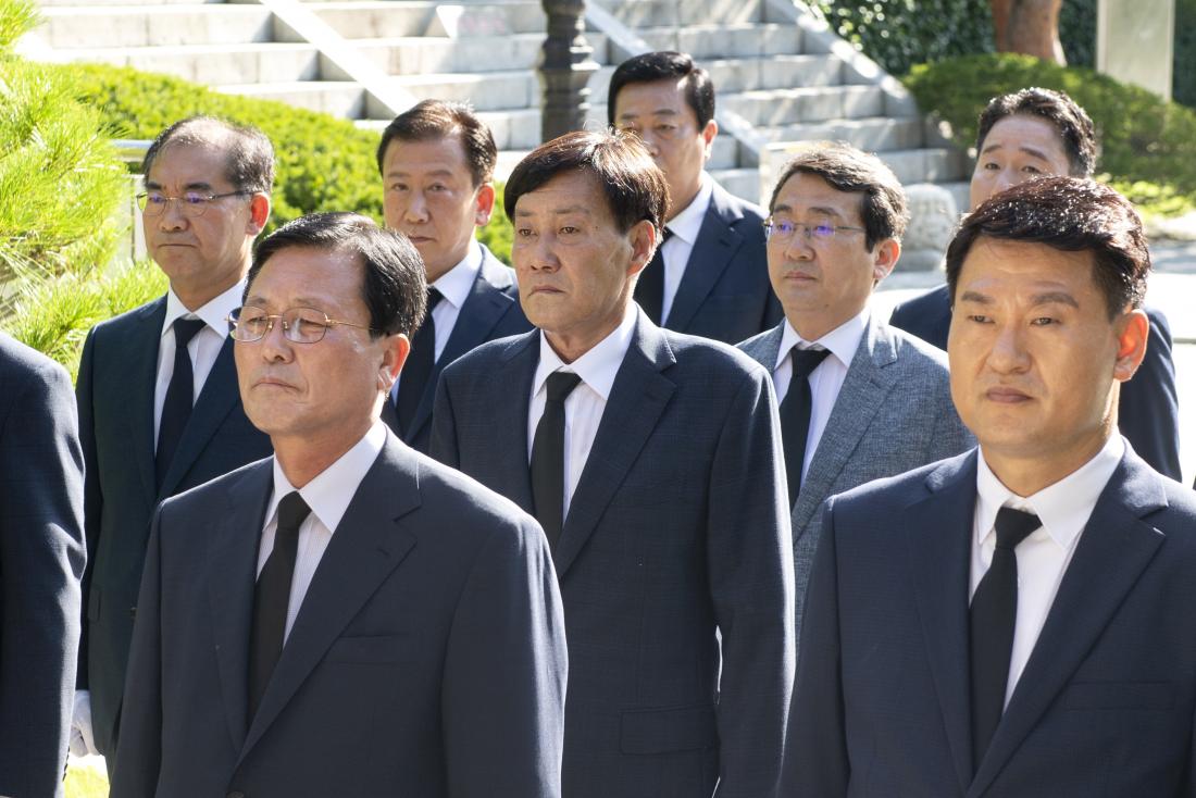 20220701_민선8기 김재윤 금정구청장 충렬사 참배_14.jpg