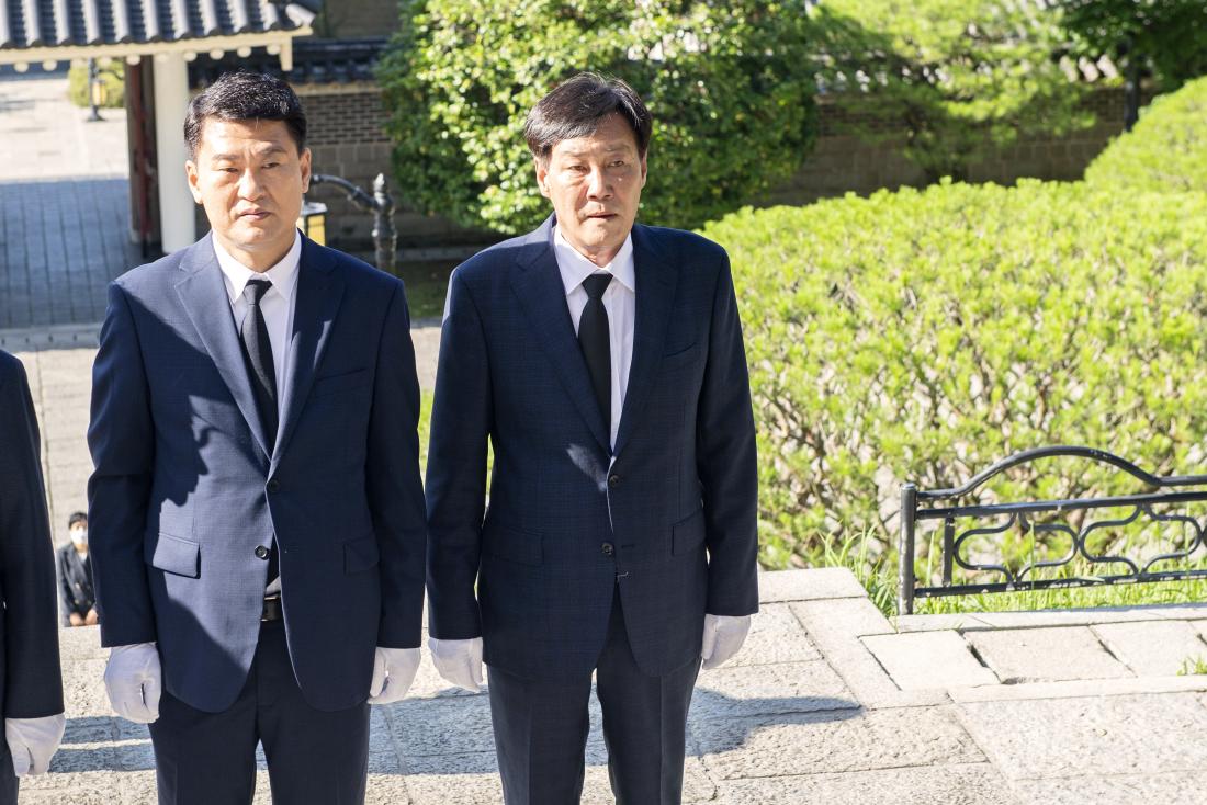 20220701_민선8기 김재윤 금정구청장 충렬사 참배_5.jpg