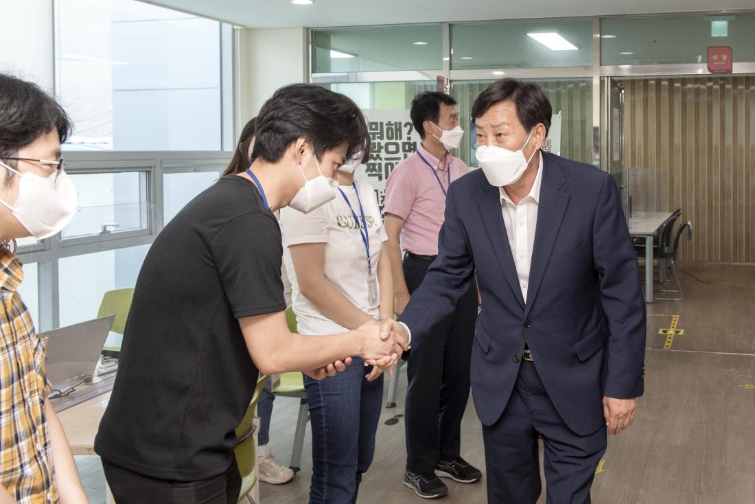 20220706_금정구 노인복지관 방문_2.jpg