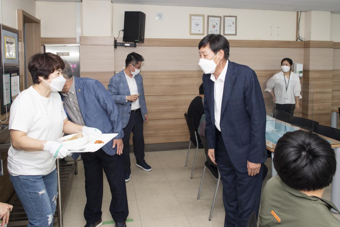 20220726_금정구 장애인복지관 삼계탕 나눔 행사_4.jpg