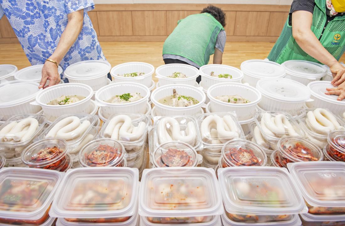 20220810_부곡1동 어르신 삼계탕 나눔 행사_22.jpg