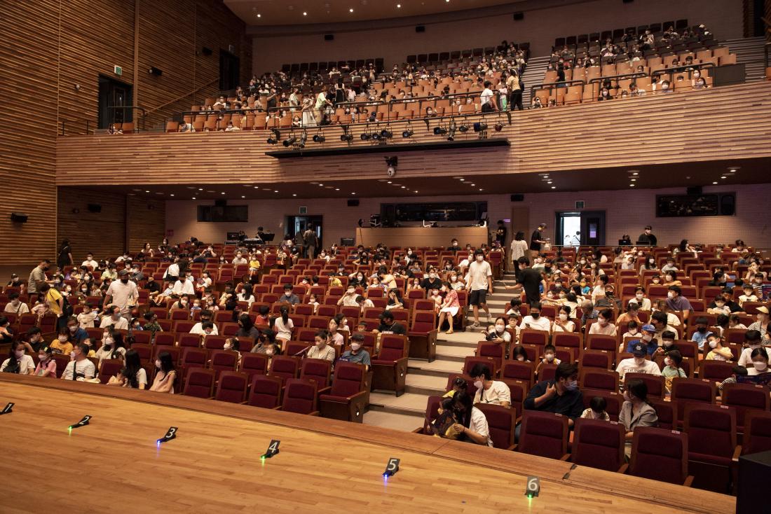 20220813_가족공연예술제 '핑크퐁과 아기상어의 월드투어 쇼'_29.jpg