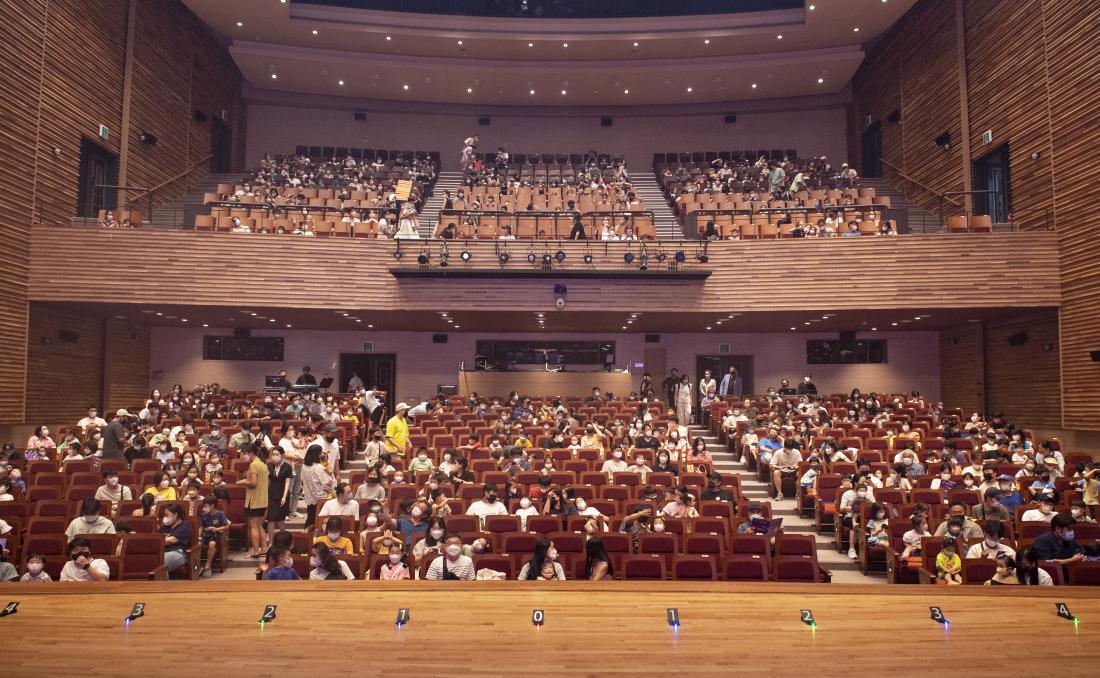 20220813_가족공연예술제 '핑크퐁과 아기상어의 월드투어 쇼'_31.jpg