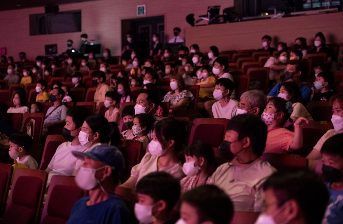 20220813_가족공연예술제 '핑크퐁과 아기상어의 월드투어 쇼'_42.jpg