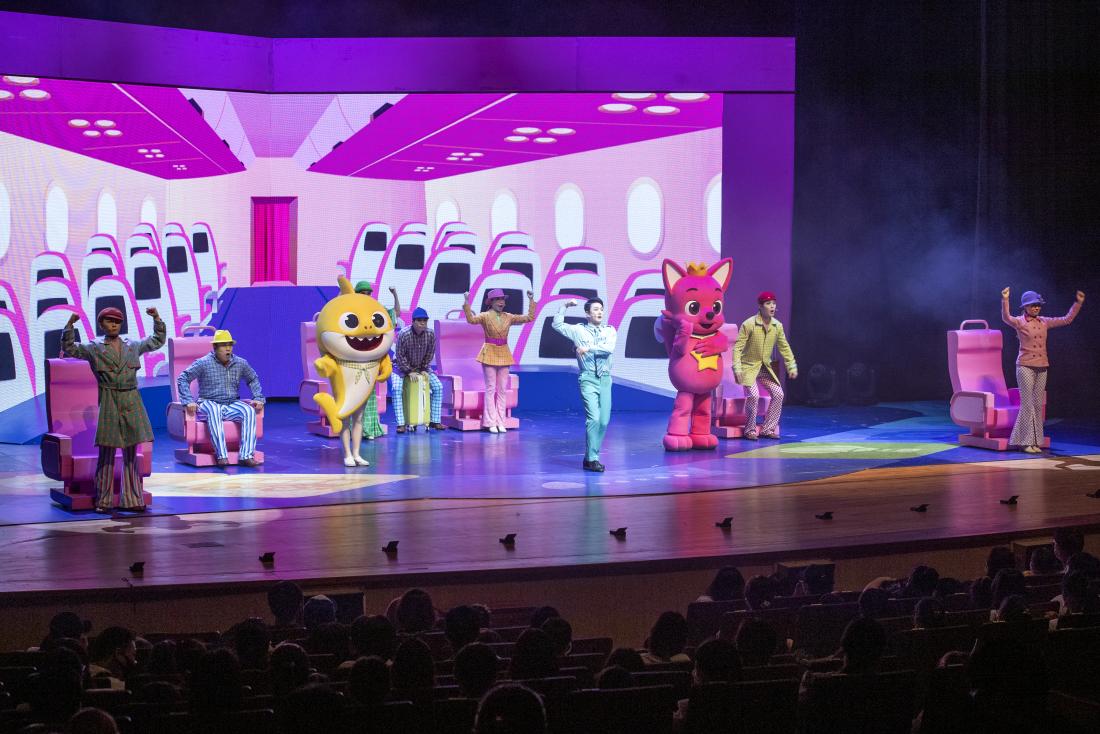 20220813_가족공연예술제 2회차'핑크퐁과 아기상어의 월드투어쇼_19.jpg