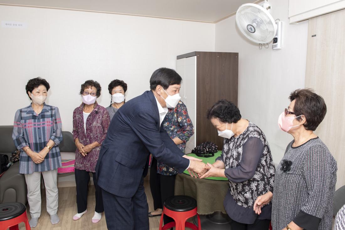 20220819_폭염대비 무더위쉼터(경로당) 방문 및 격려_2.jpg