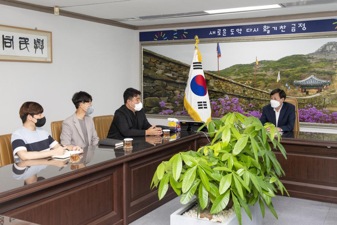 20220822_옴니 C&C, 이웃돕기 성품 기탁_3.jpg