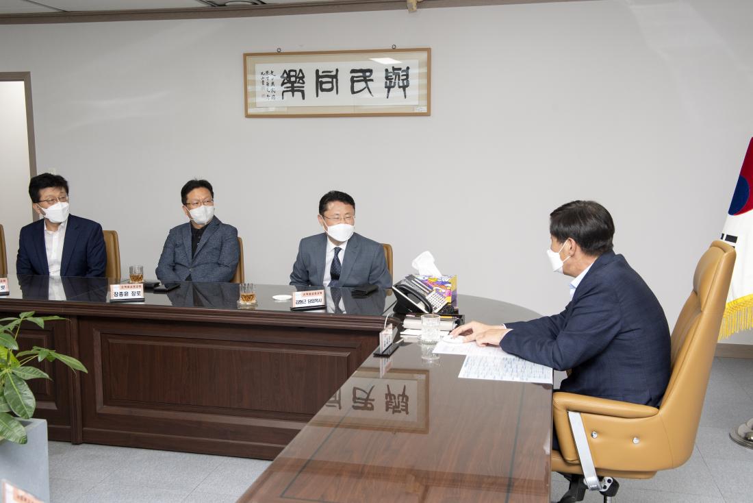 20220907_순복음교회, 이웃돕기 성품 기탁_8.jpg