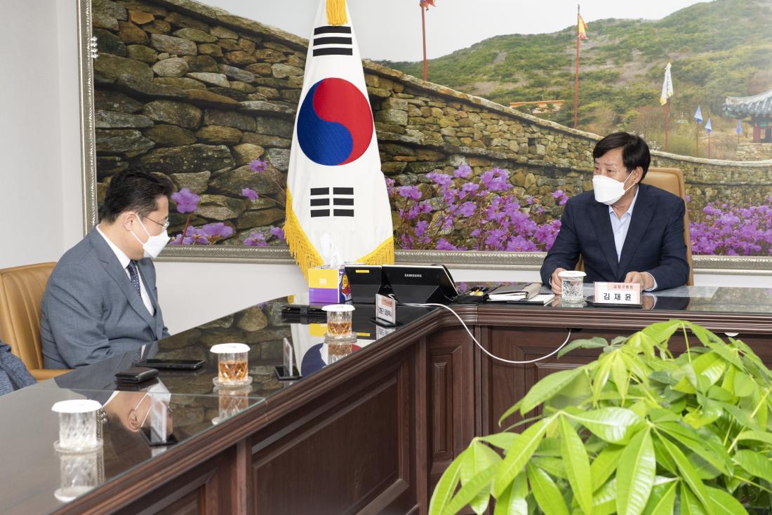 20220907_순복음교회, 이웃돕기 성품 기탁_6.jpg