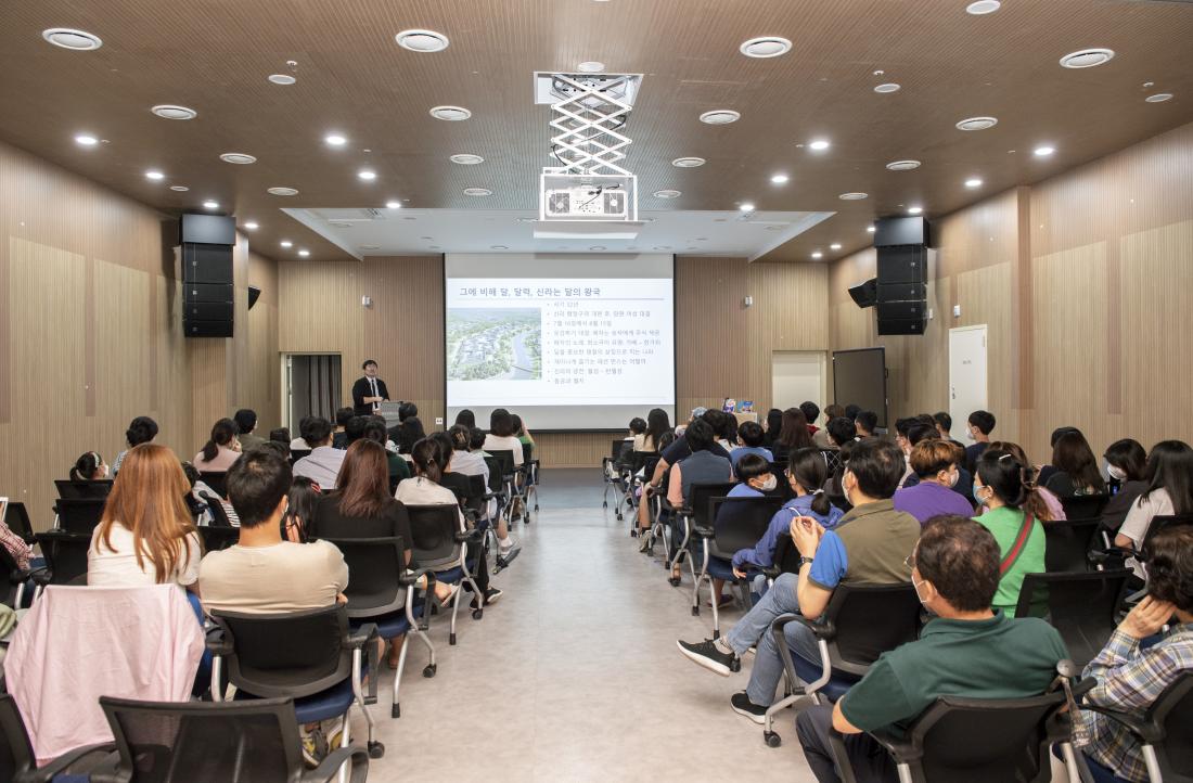 20220918_곽재식 작가 북콘서트_14.jpg