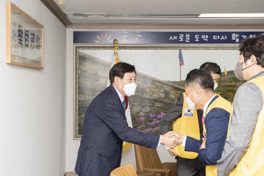 20220926_부산충의라이온스클럽 성품 기탁식_3.jpg