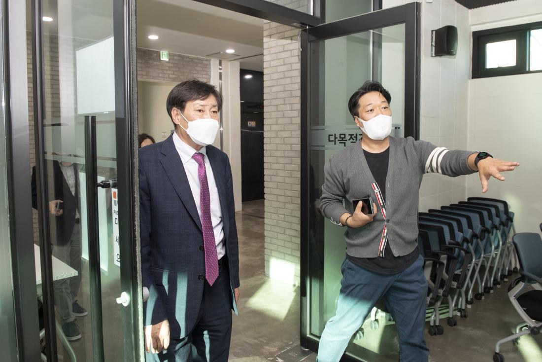 20220927_청년 꿈터플러스 방문_14.jpg