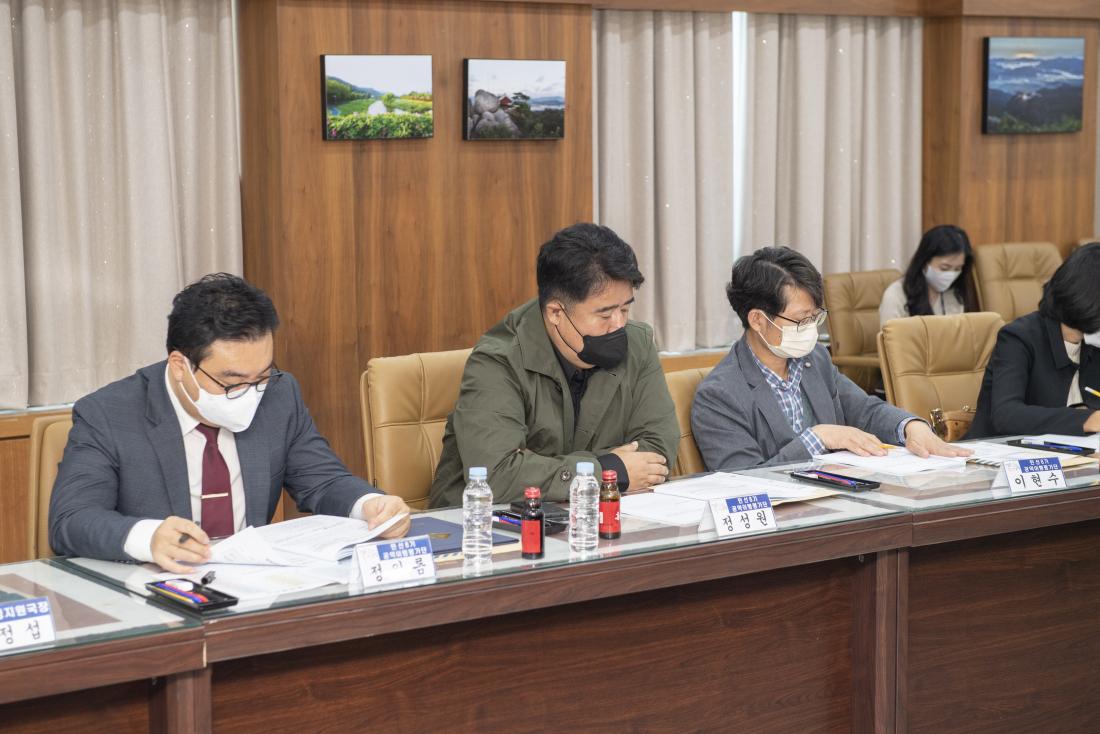 20221007_공약이행평가단 위촉 및 회의_23.jpg