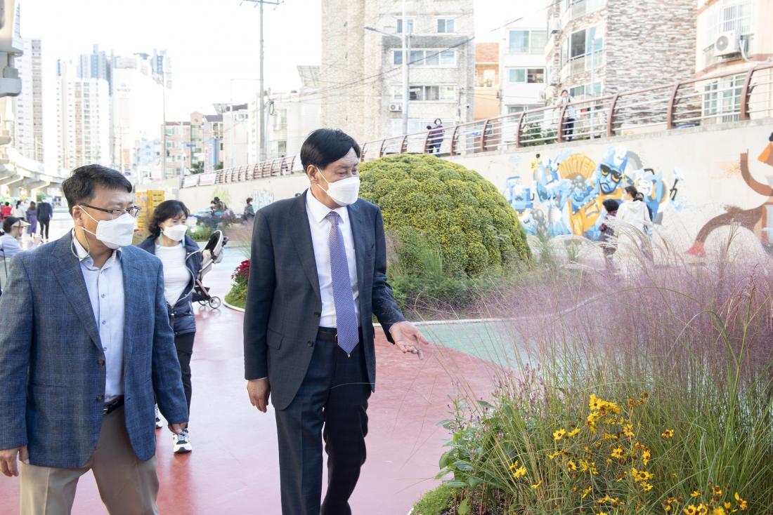 20221014_온천천 꽃정원 개막식_30.jpg