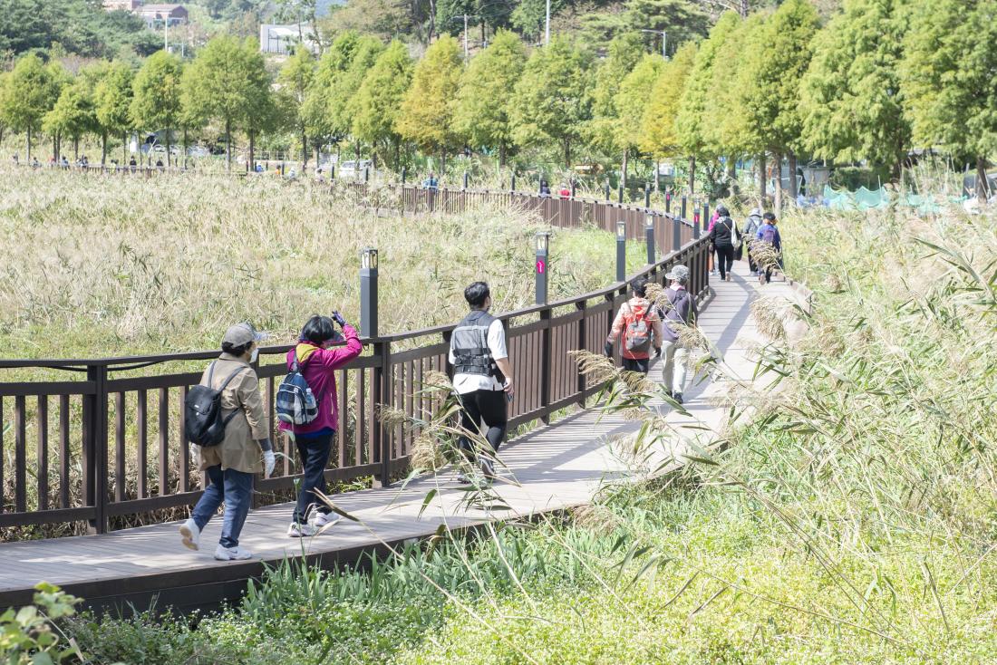 20221013_'어르신, 땅뫼산 솔바람 숲길 걷기'_2.jpg