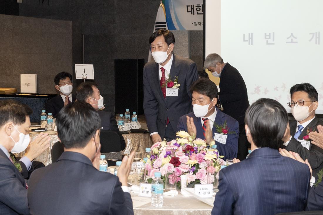 20221018_대한민국 시군자치구의회 의장협의회 회장 취임식_7.jpg