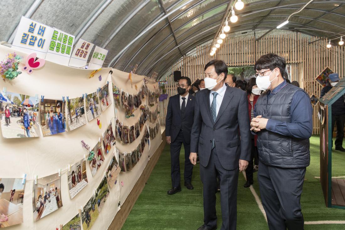 20221025_노인복지사업 활동 사진전_13.jpg
