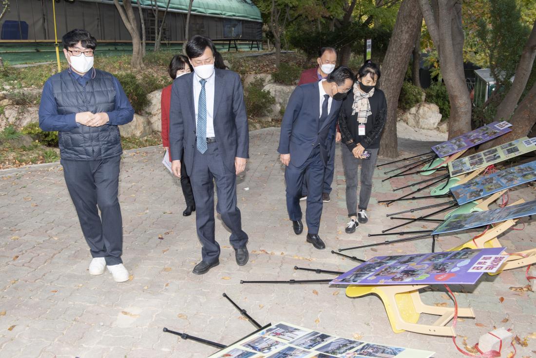 20221025_노인복지사업 활동 사진전_12.jpg