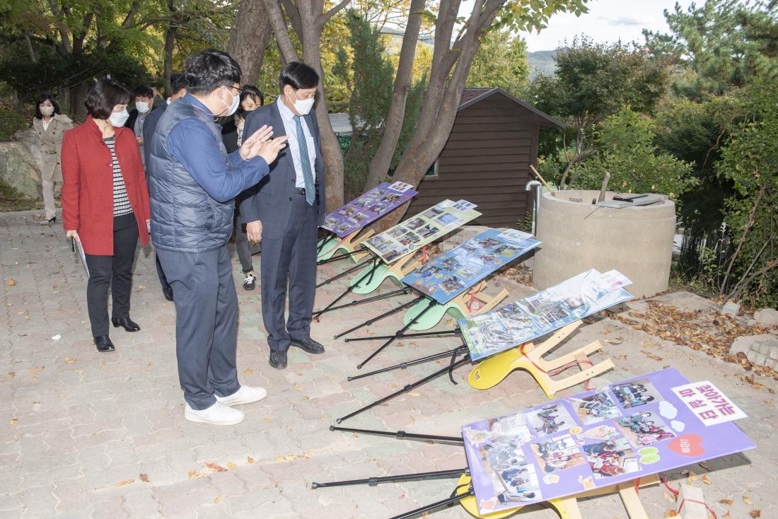 20221025_노인복지사업 활동 사진전_11.jpg