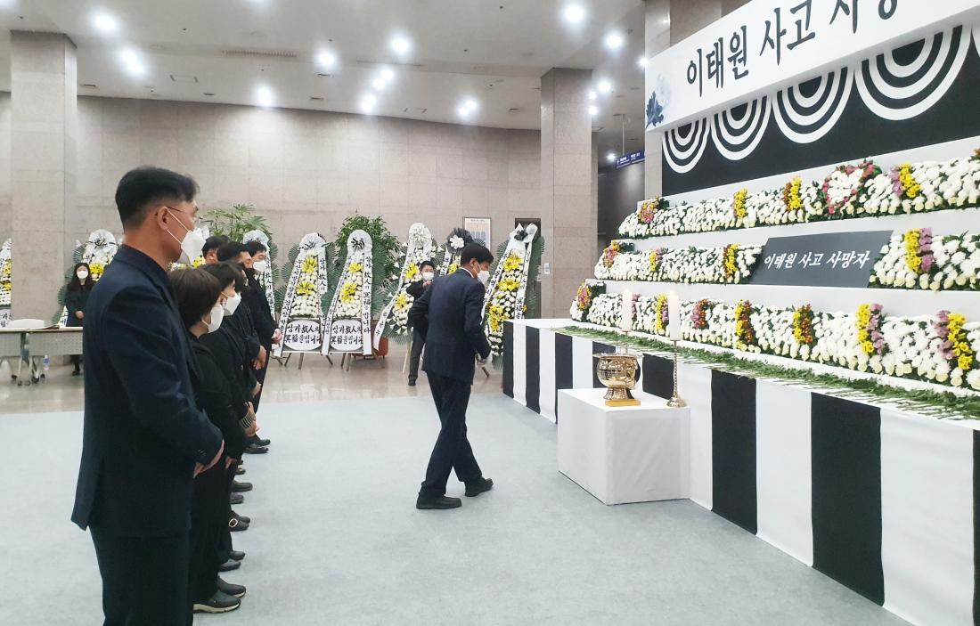 20221102_이태원 참사 합동분향소 조문_5.jpg