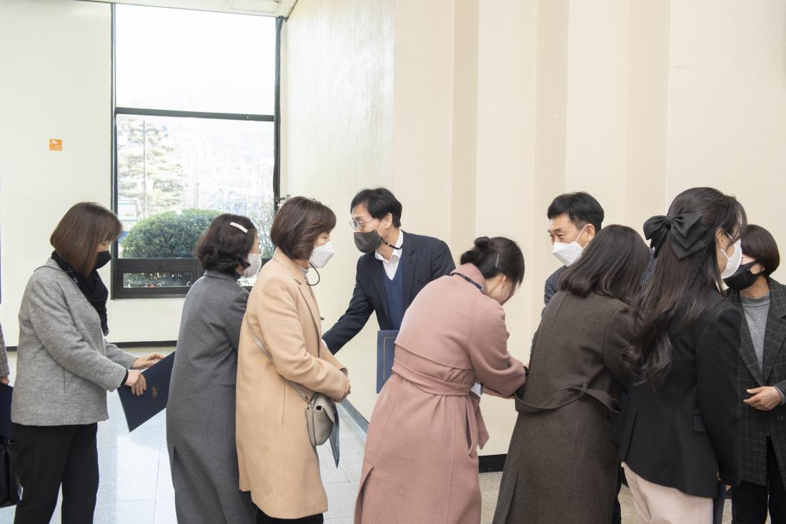 20221230_전입.승진.전보.신규 직원 임용장 수여식_65.jpg