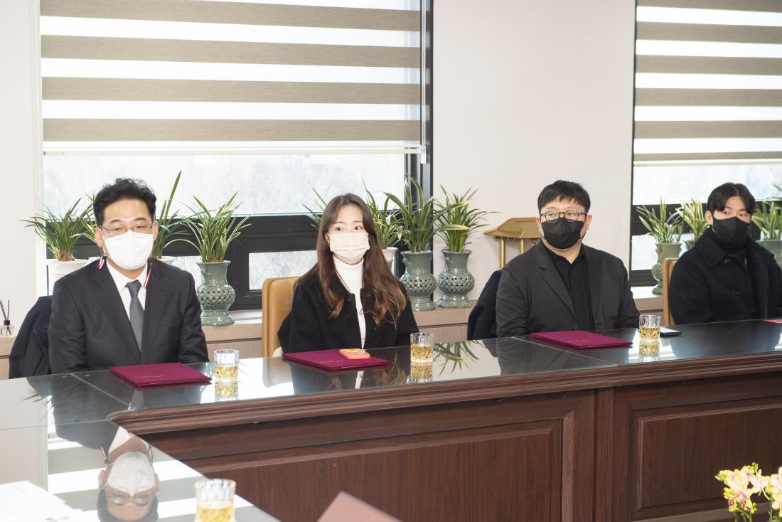 20221230_금정문화재단 신규직원 임용장 교부 및 우수직원 시상_10.jpg