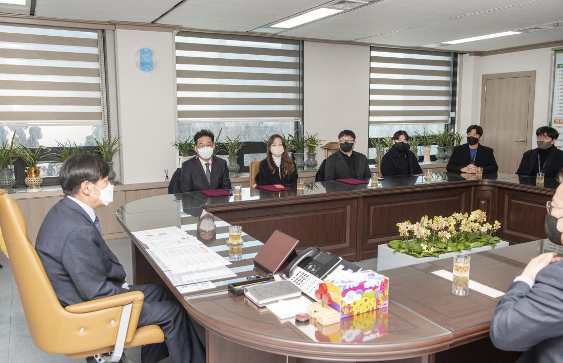 20221230_금정문화재단 신규직원 임용장 교부 및 우수직원 시상_9.jpg