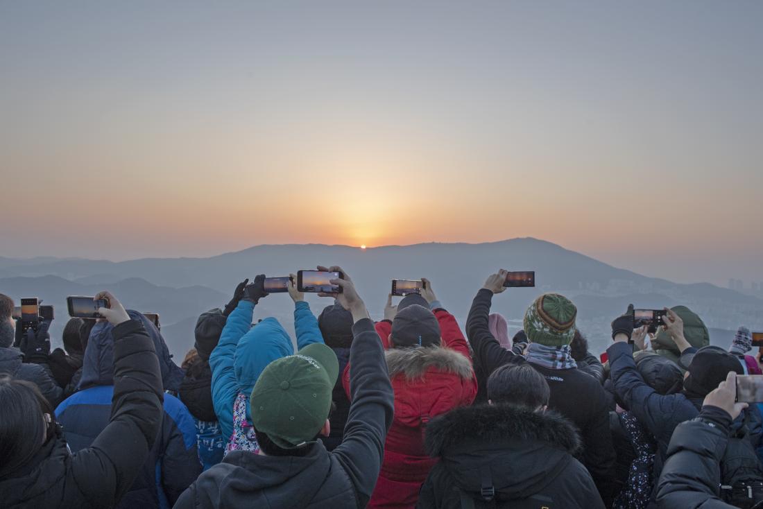20230101_2023년 윤산 해맞이 행사_2.jpg