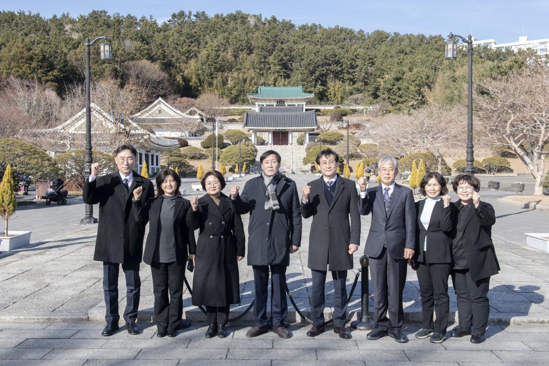 20230102_충렬사 신년 참배_11.jpg
