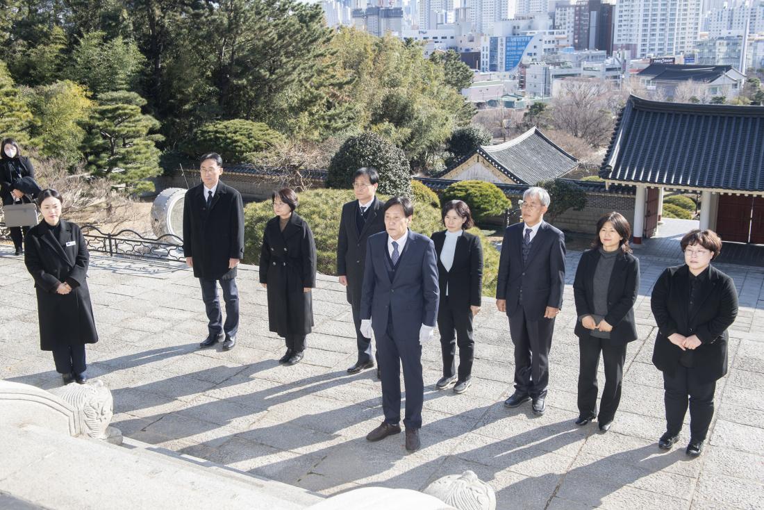 20230102_충렬사 신년 참배_14.jpg