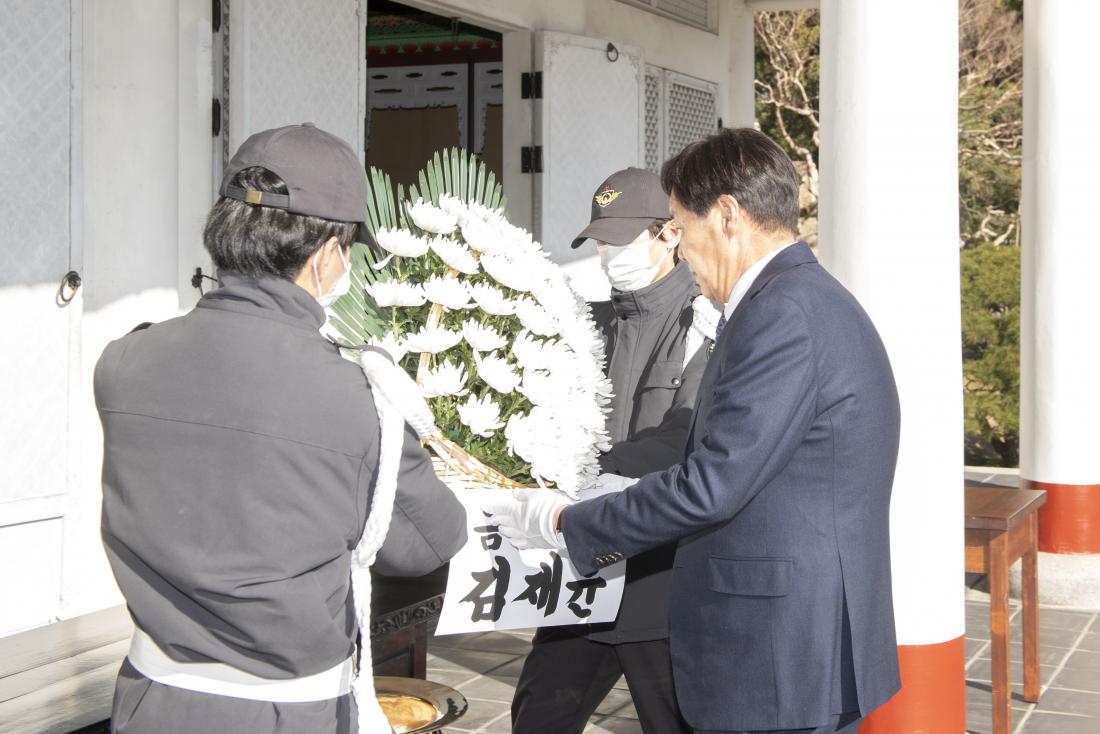 20230102_충렬사 신년 참배_16.jpg