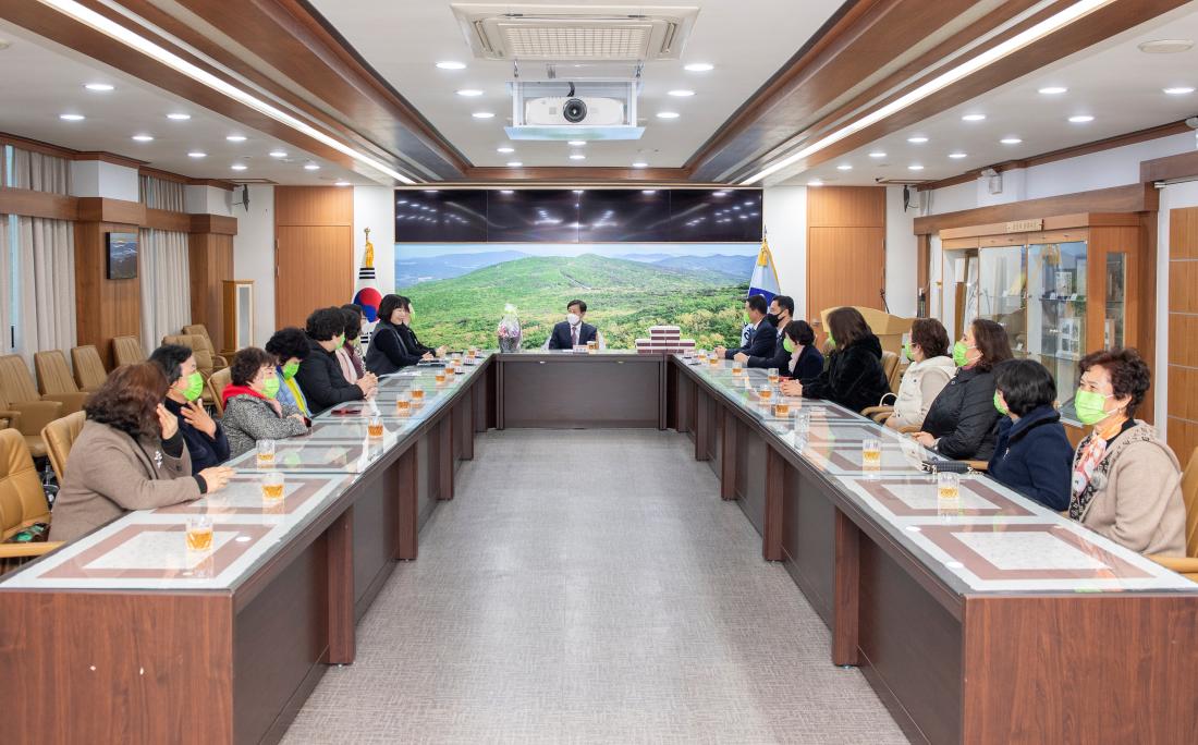 20230214_새마을부녀회 이웃돕기 성품 기탁_12.jpg