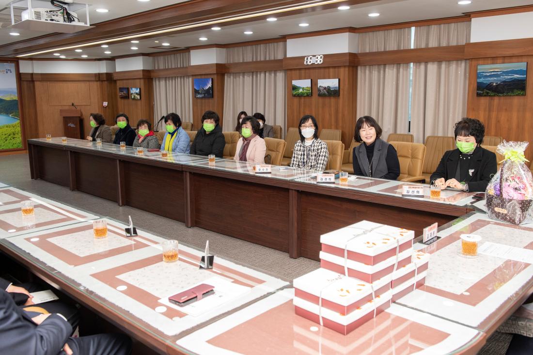 20230214_새마을부녀회 이웃돕기 성품 기탁_10.jpg