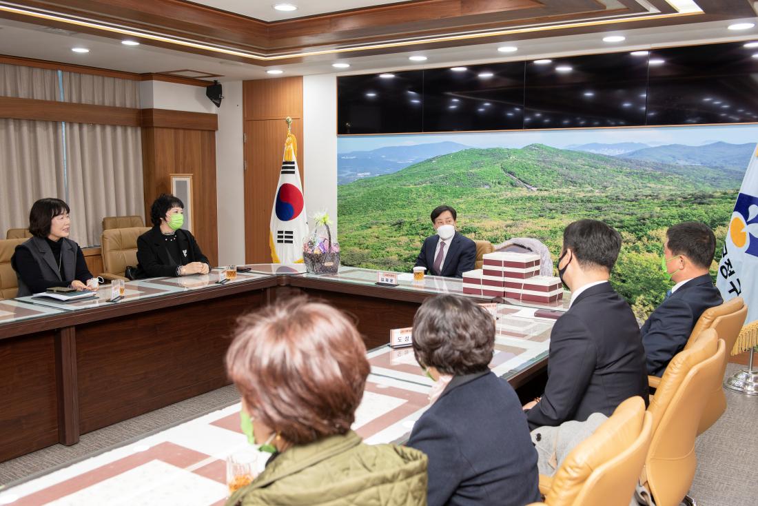 20230214_새마을부녀회 이웃돕기 성품 기탁_5.jpg