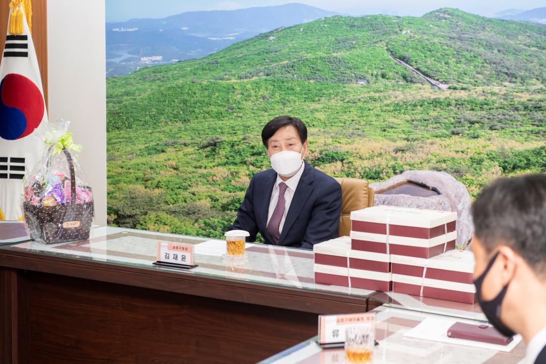 20230214_새마을부녀회 이웃돕기 성품 기탁_4.jpg