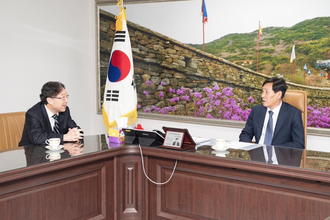 20230309_부산일본국총영사관 총영사 접견_2.jpg