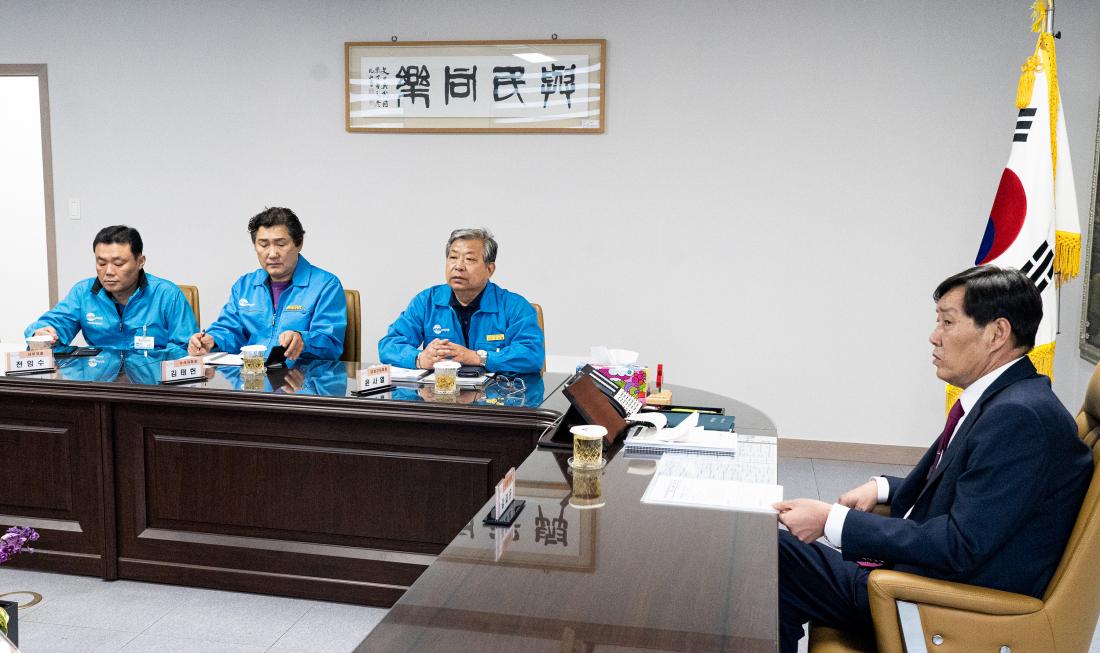 20230317_자동차정비전문사업조합 금정구지회, 이웃돕기 성금 기탁_4.jpg